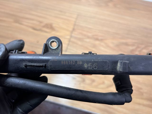 bontott ALFA ROMEO 156 Porlasztó Sor / Híd