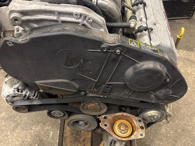 bontott ALFA ROMEO 156 Motor (Fűzött blokk hengerfejjel)