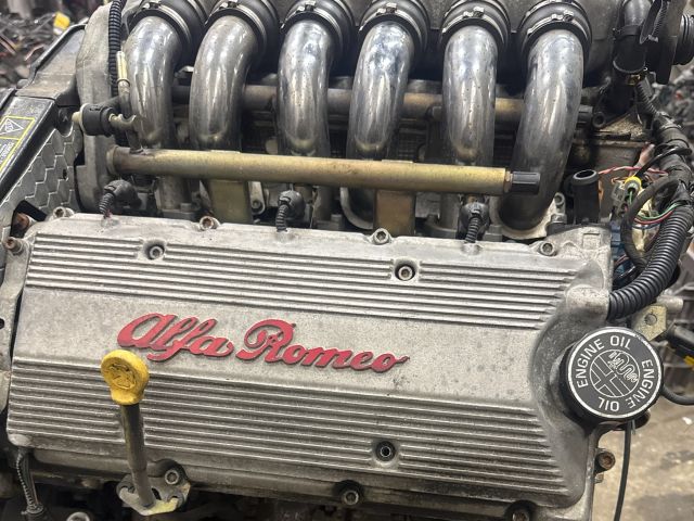 bontott ALFA ROMEO 156 Motor (Fűzött blokk hengerfejjel)