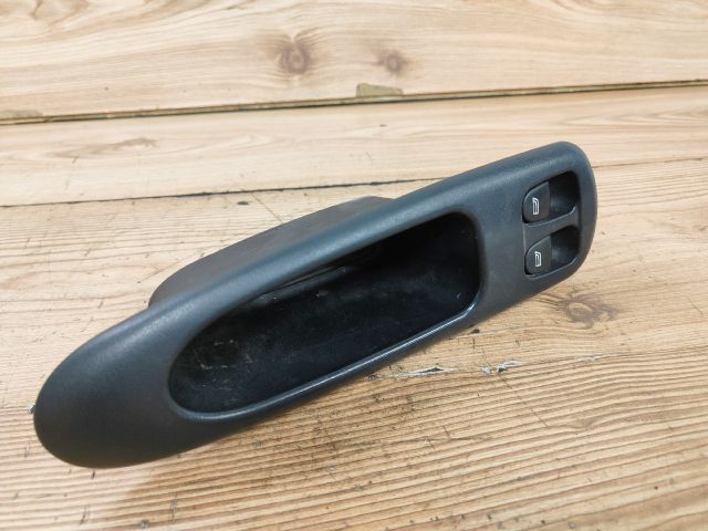 bontott ALFA ROMEO 156 Ablakemelő Kapcsoló Négyes / Kettes