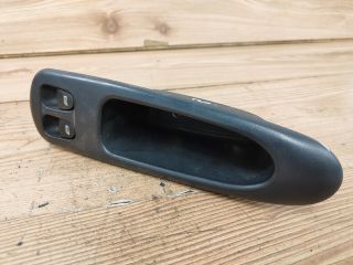 bontott ALFA ROMEO 156 Ablakemelő Kapcsoló Négyes / Kettes