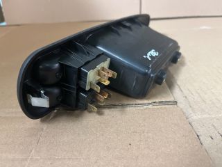 bontott ALFA ROMEO 156 Ablakemelő Kapcsoló Négyes / Kettes