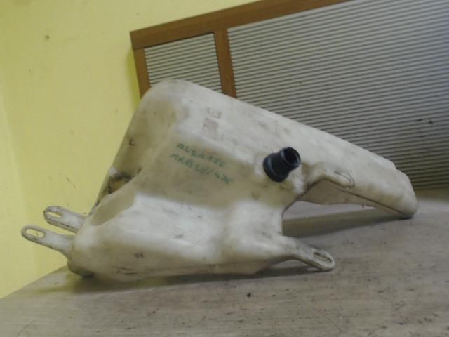 bontott ALFA ROMEO 156 Ablakmosó Tartály