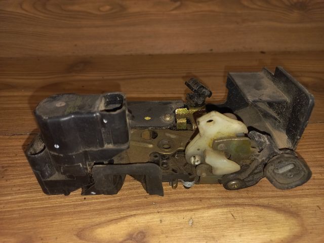 bontott ALFA ROMEO 156 Bal Csomagtérajtó Zárszerkezet