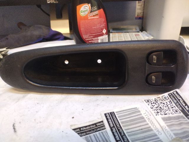 bontott ALFA ROMEO 156 Bal első Ablakemelő Kapcsoló