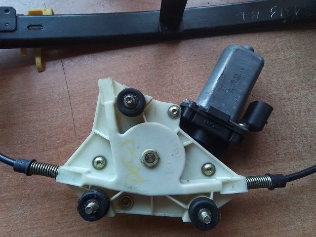 bontott ALFA ROMEO 156 Bal első Ablakemelő Szerkezet (Elektromos)