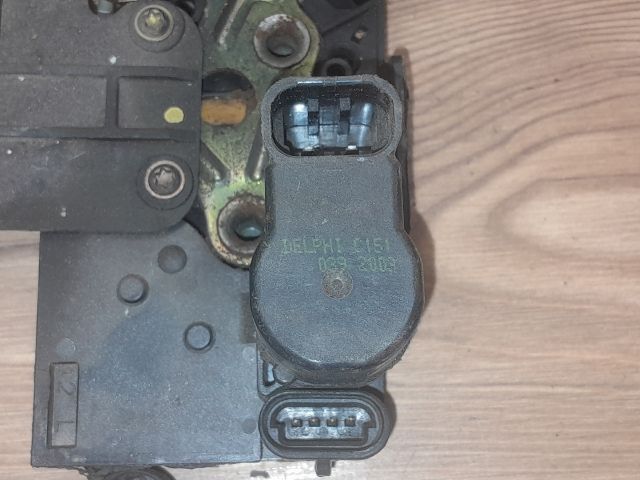 bontott ALFA ROMEO 156 Bal első Ajtózár