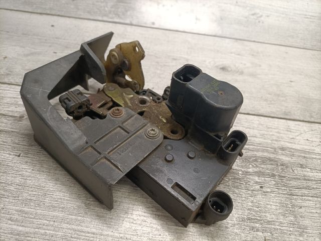 bontott ALFA ROMEO 156 Bal első Ajtózár