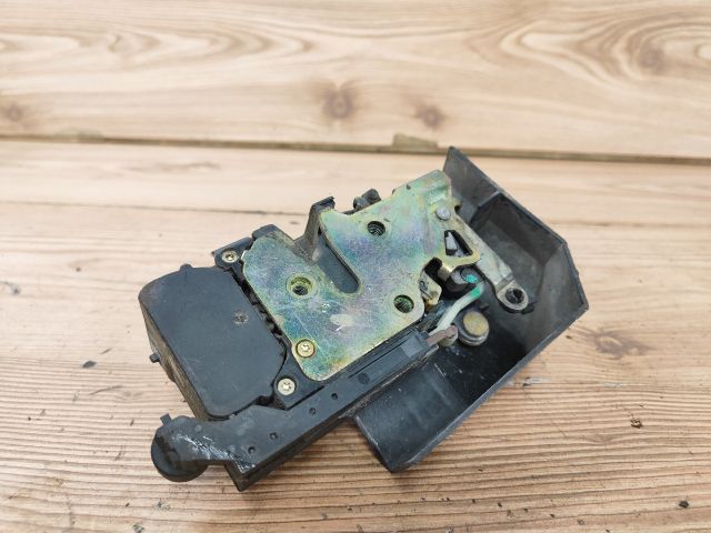 bontott ALFA ROMEO 156 Bal első Ajtózár