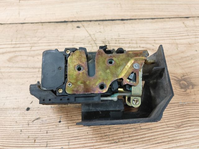 bontott ALFA ROMEO 156 Bal első Ajtózár