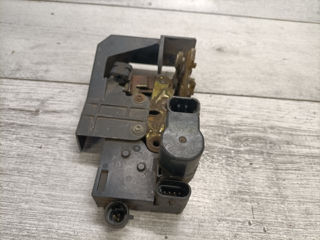 bontott ALFA ROMEO 156 Bal első Ajtózár