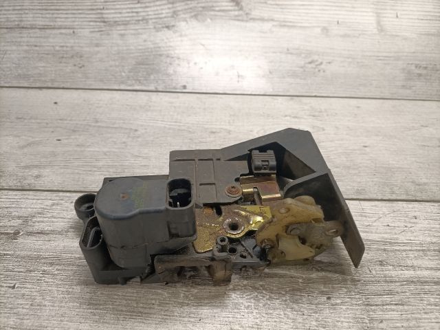 bontott ALFA ROMEO 156 Bal első Ajtózár