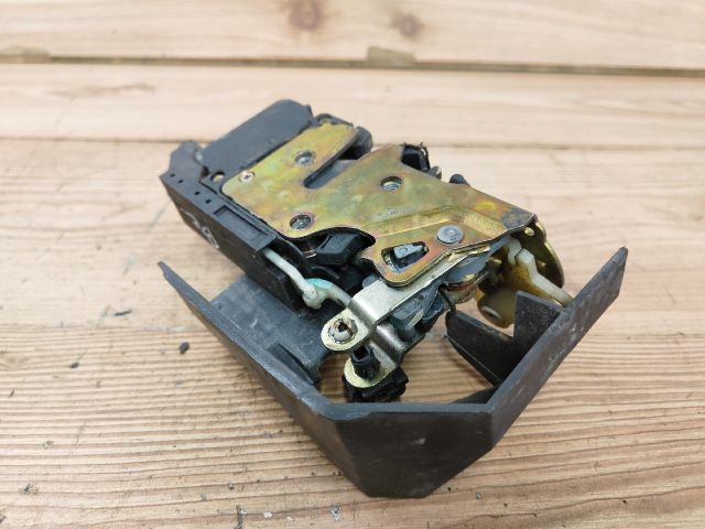 bontott ALFA ROMEO 156 Bal első Ajtózár