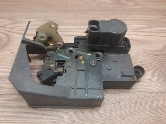 bontott ALFA ROMEO 156 Bal első Ajtózár