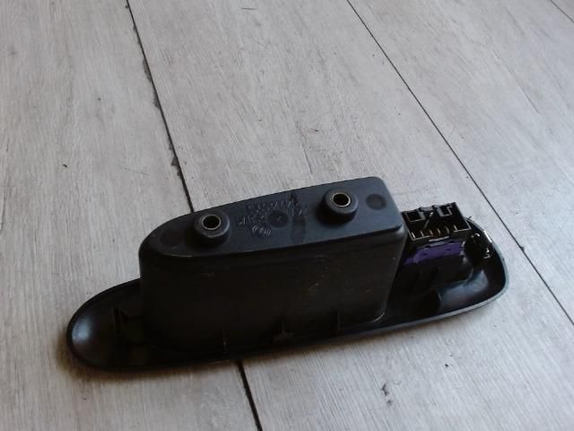 bontott ALFA ROMEO 156 Bal hátsó Ablakemelő Kapcsoló