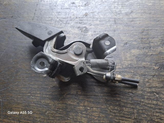 bontott ALFA ROMEO 156 Csomagtér Nyitó Kar / Gomb