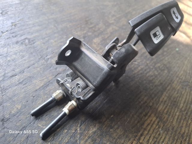 bontott ALFA ROMEO 156 Csomagtér Nyitó Kar / Gomb