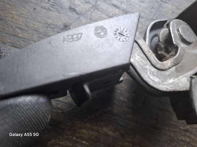 bontott ALFA ROMEO 156 Csomagtér Nyitó Kar / Gomb