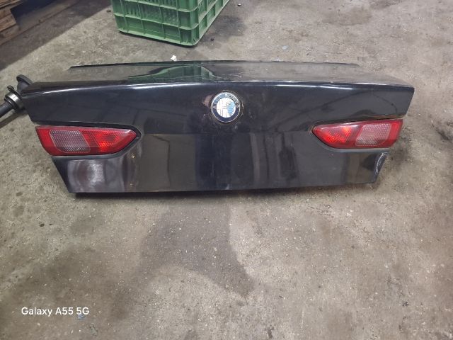 bontott ALFA ROMEO 156 Csomagtérajtó (Részeivel)