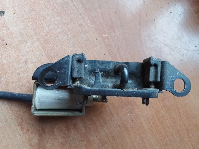 bontott ALFA ROMEO 156 Csomagtérajtó Zárszerkezet