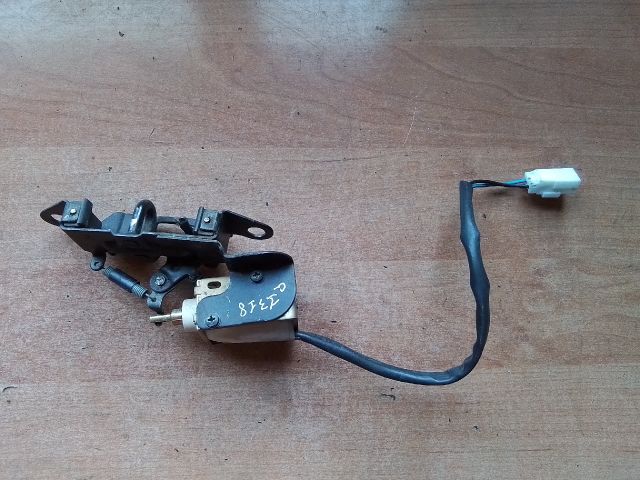 bontott ALFA ROMEO 156 Csomagtérajtó Zárszerkezet