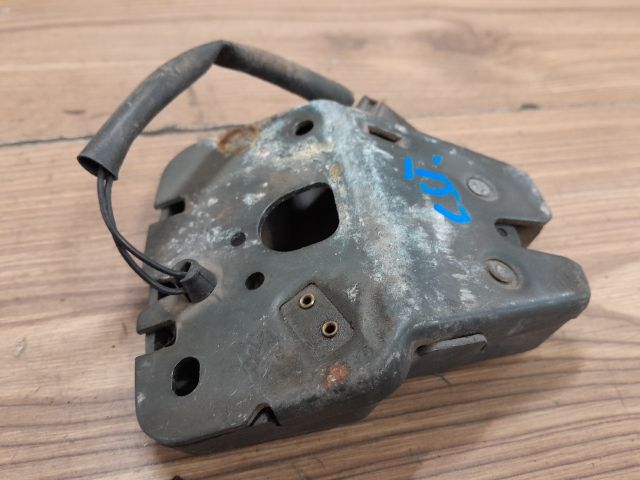 bontott ALFA ROMEO 156 Csomagtérajtó Zárszerkezet