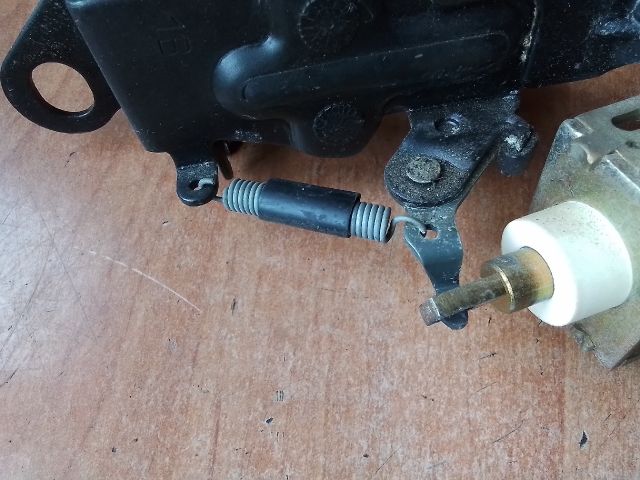 bontott ALFA ROMEO 156 Csomagtérajtó Zárszerkezet