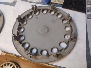 bontott ALFA ROMEO 156 Dísztárcsa (1 db)