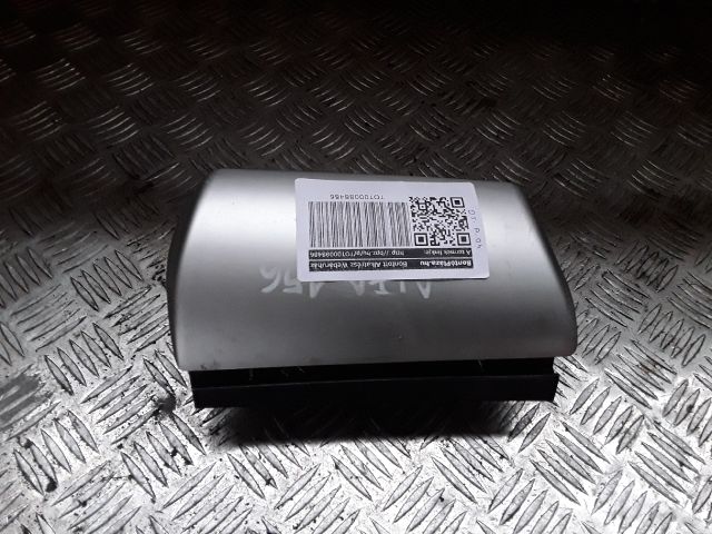 bontott ALFA ROMEO 156 Első Hamutartó