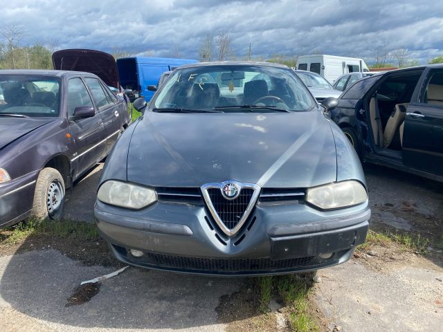 bontott ALFA ROMEO 156 Első Lökhárító (Üresen)