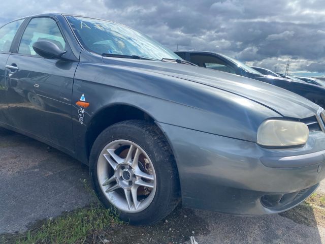 bontott ALFA ROMEO 156 Első Lökhárító (Üresen)