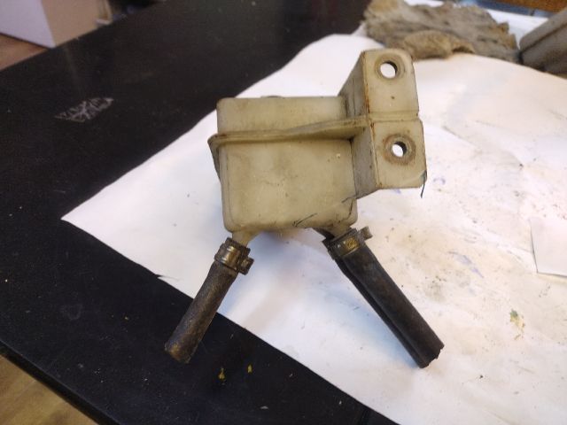 bontott ALFA ROMEO 156 Fékfolyadék Tartály