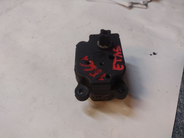 bontott ALFA ROMEO 156 Fűtés Állító Motor