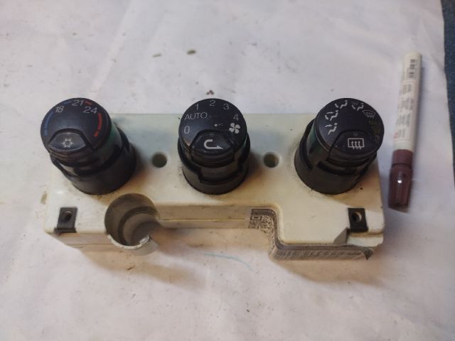 bontott ALFA ROMEO 156 Fűtéskapcsoló (digit klímás)