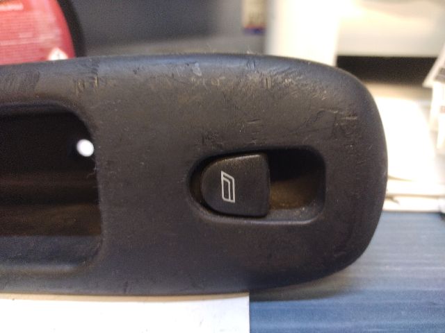 bontott ALFA ROMEO 156 Jobb első Ablakemelő Kapcsoló