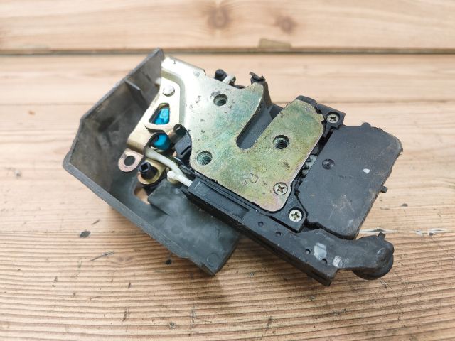 bontott ALFA ROMEO 156 Jobb első Ajtózár