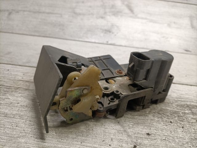 bontott ALFA ROMEO 156 Jobb első Ajtózár