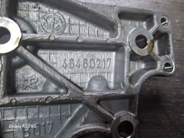 bontott ALFA ROMEO 156 Jobb első Féltengely Tartó