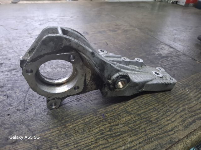 bontott ALFA ROMEO 156 Jobb első Féltengely Tartó