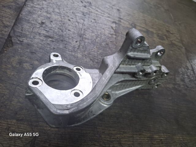 bontott ALFA ROMEO 156 Jobb első Féltengely Tartó