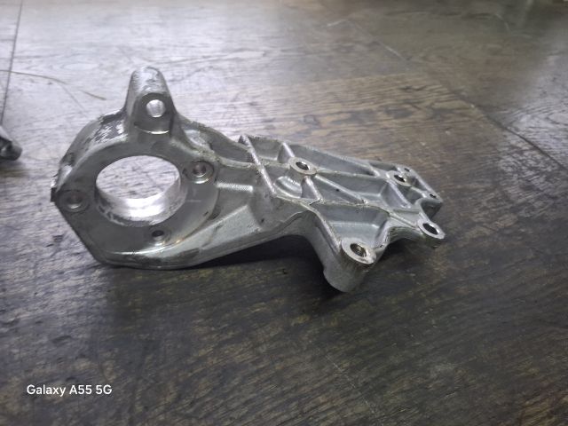 bontott ALFA ROMEO 156 Jobb első Féltengely Tartó