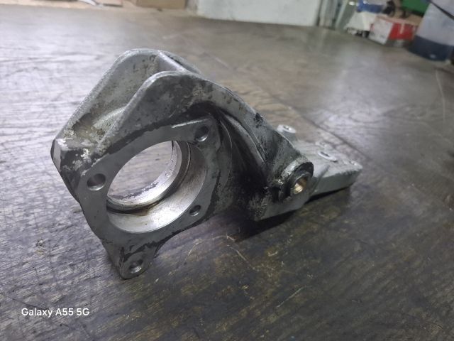 bontott ALFA ROMEO 156 Jobb első Féltengely Tartó