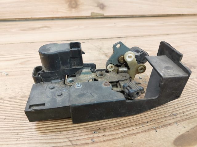 bontott ALFA ROMEO 156 Jobb hátsó Ajtózár