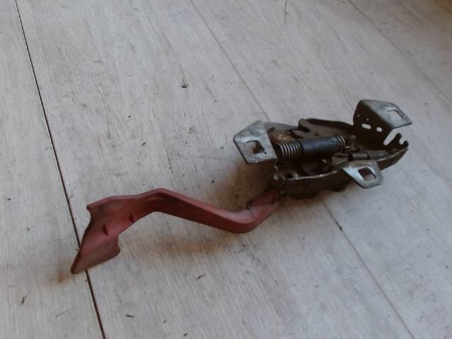 bontott ALFA ROMEO 156 Motorháztető Zárszerkezet