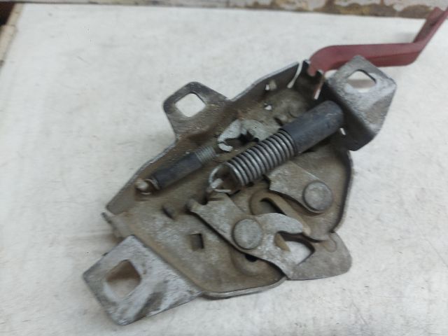 bontott ALFA ROMEO 156 Motorháztető Zárszerkezet