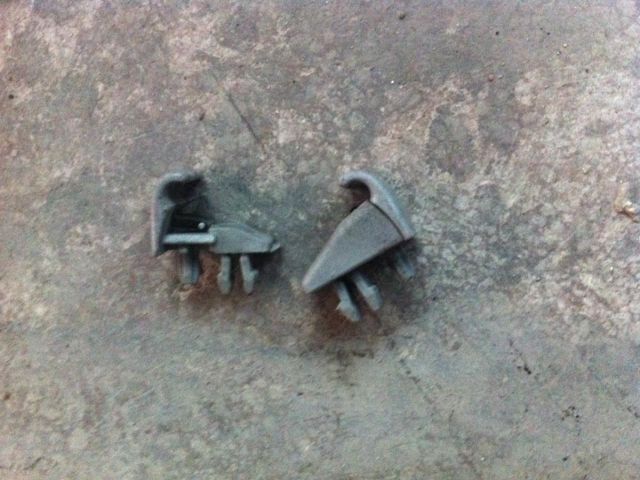 bontott ALFA ROMEO 156 Napellenző Tartó (Pozíciófüggetlen)