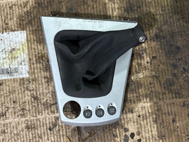 bontott ALFA ROMEO 156 Váltószoknya