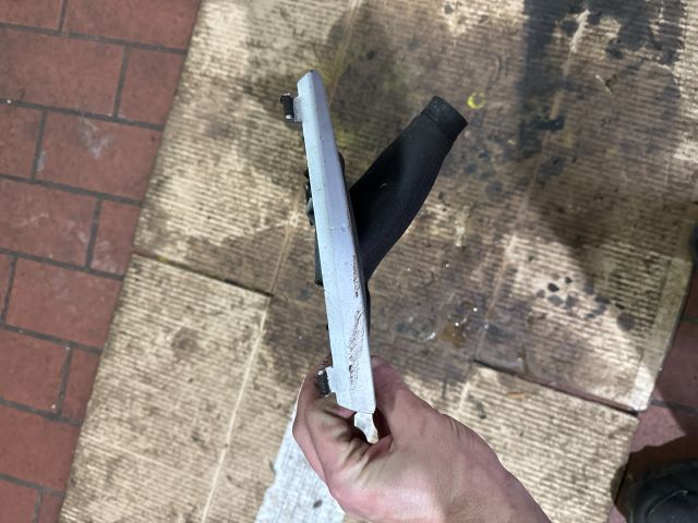 bontott ALFA ROMEO 156 Váltószoknya