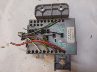 bontott ALFA ROMEO 159 Biztosítéktábla Motortér