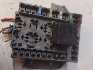 bontott ALFA ROMEO 159 Biztosítéktábla Motortér